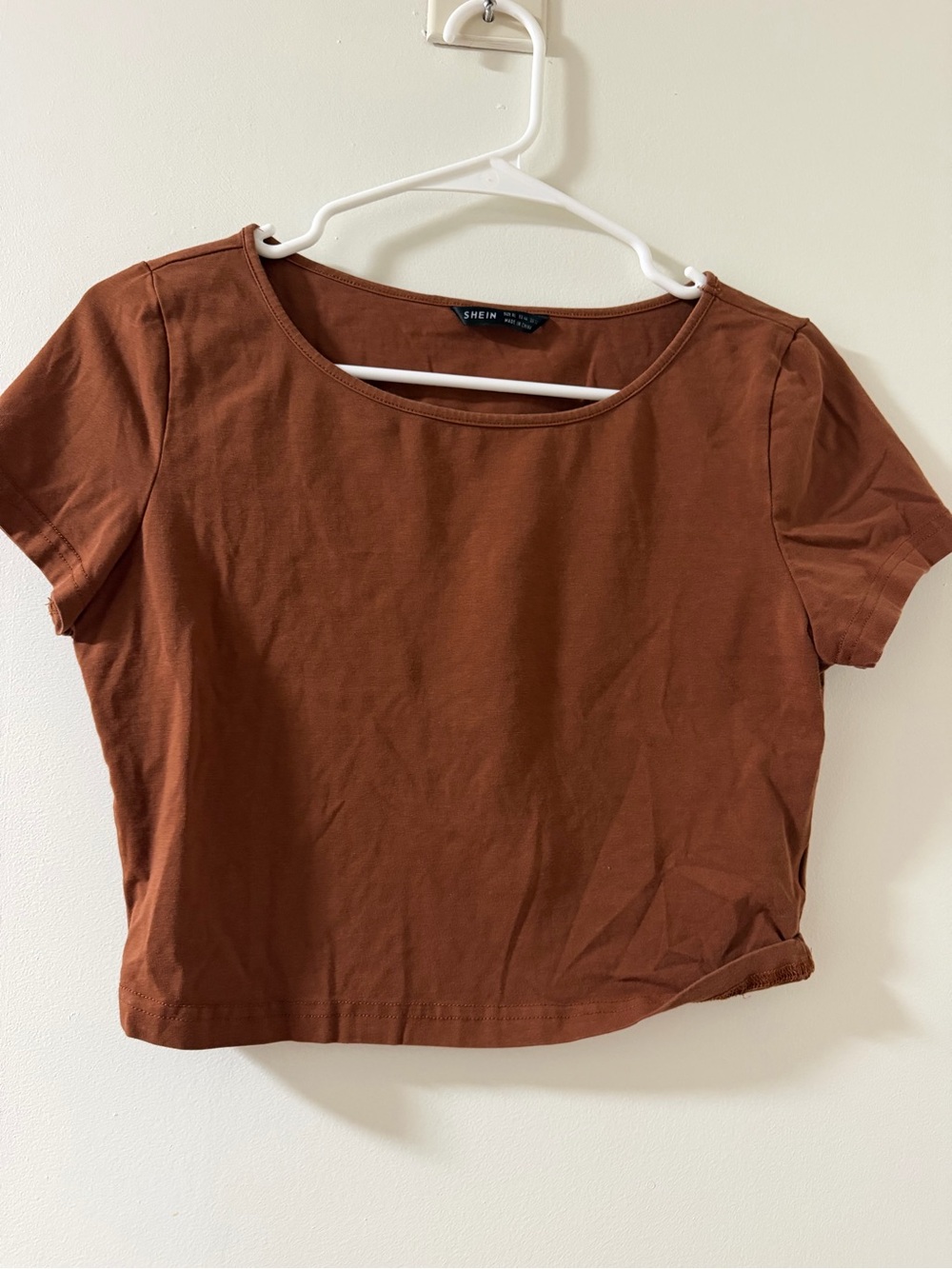 SHEIN Rust Brown Short Sleeve Scoop Crop Top
